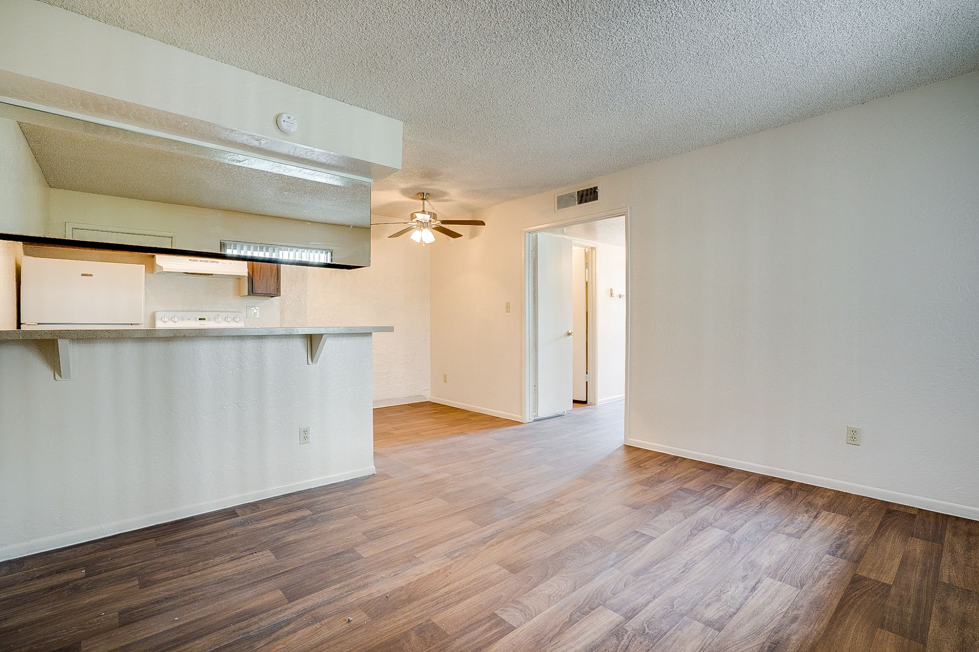 √ Daybreak Gardens Apartments Phoenix